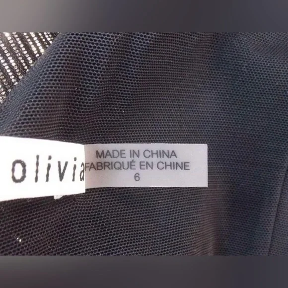 Alice & Olivia metallic drape front Roxy dress. Size 6. - Picture 9 of 9